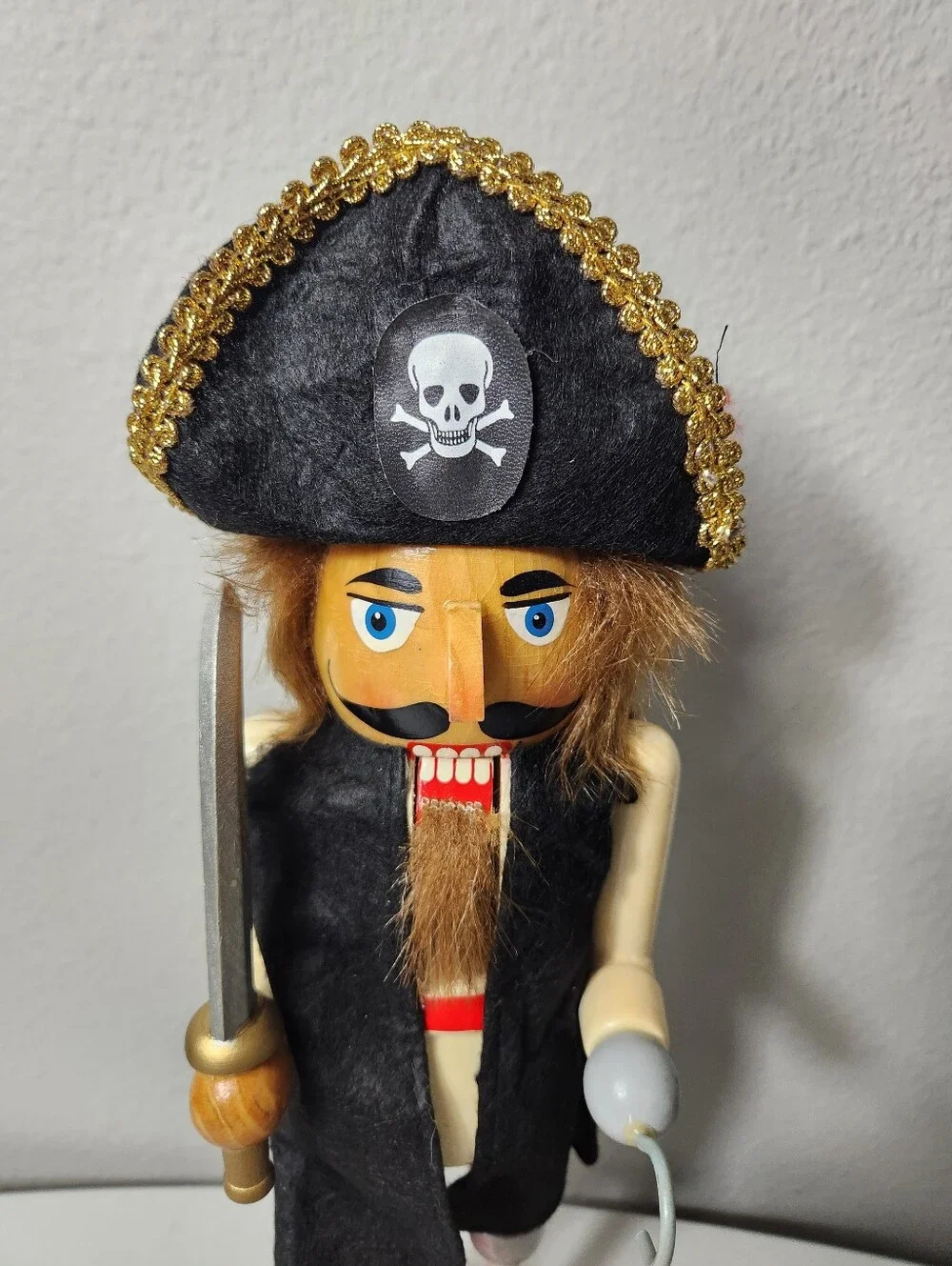 Target 2011 Wooden Handpainted Pirate Nutcracker 14